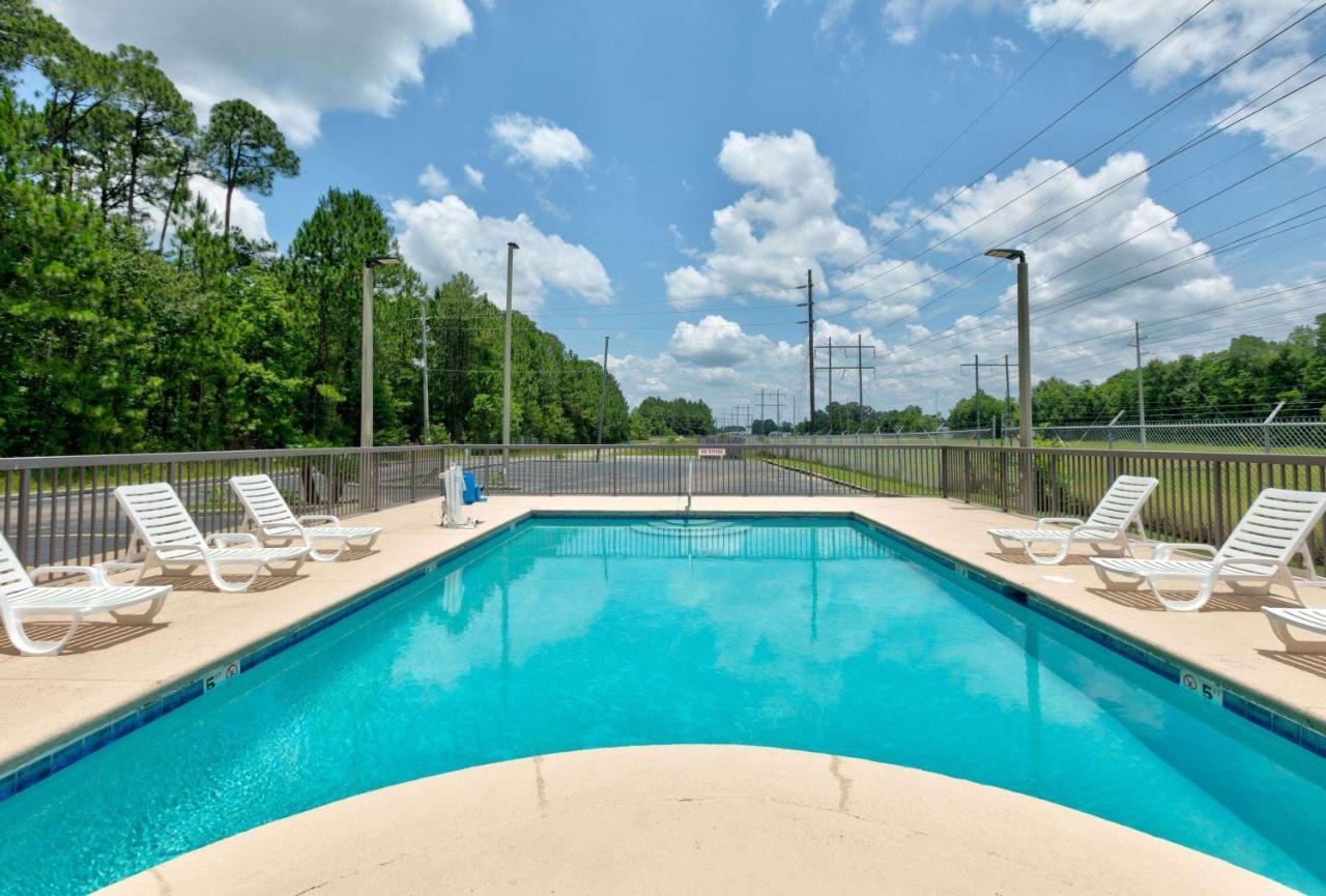 Super 8 By Wyndham Diberville Biloxi Area Luaran gambar